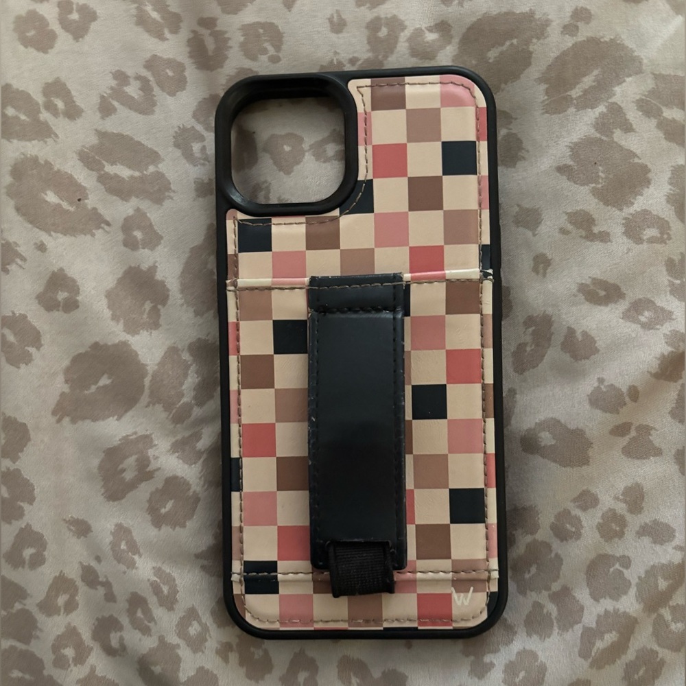 Walli case iPhone 13